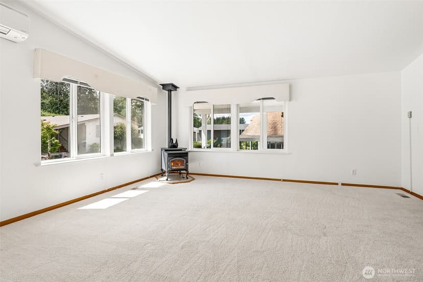 Property photo for 592 NE Saturn Lane, Bremerton photo 8