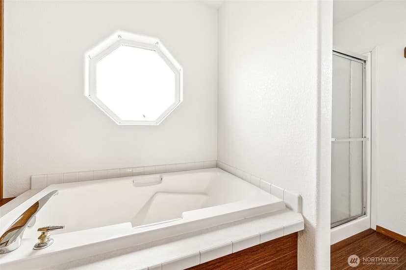 Property photo for 592 NE Saturn Lane, Bremerton photo 18