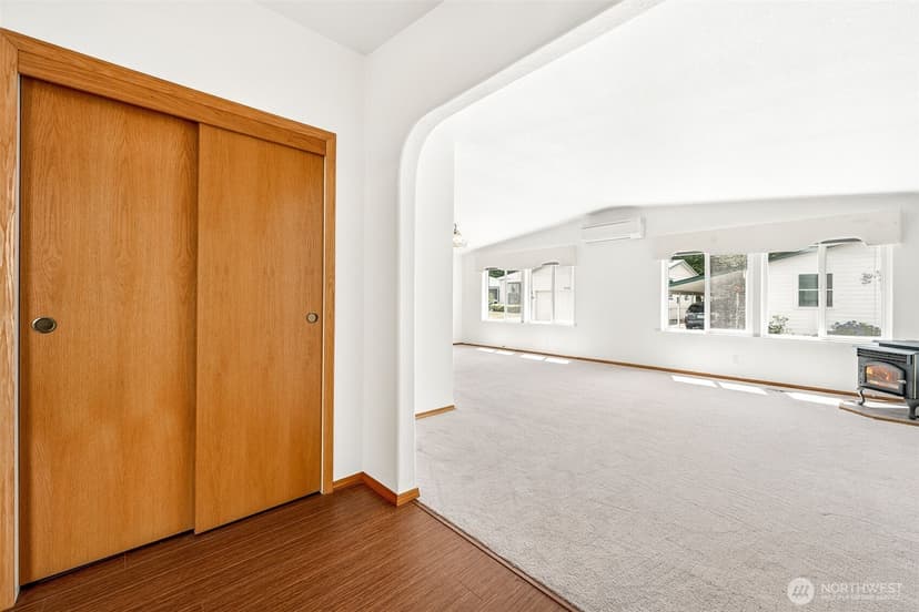 Property photo for 592 NE Saturn Lane, Bremerton photo 6