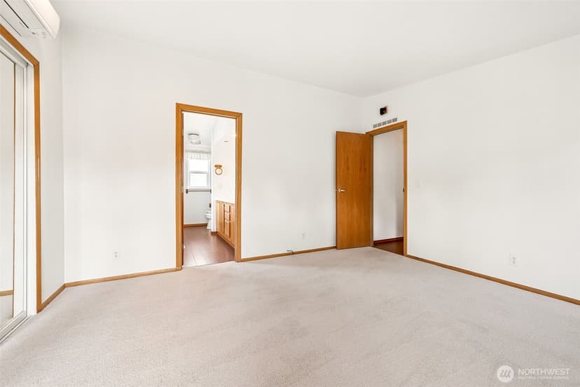 Property photo for 592 NE Saturn Lane, Bremerton photo 16