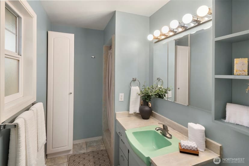 Property photo for 1311 NW 188th Street, Shoreline photo 19