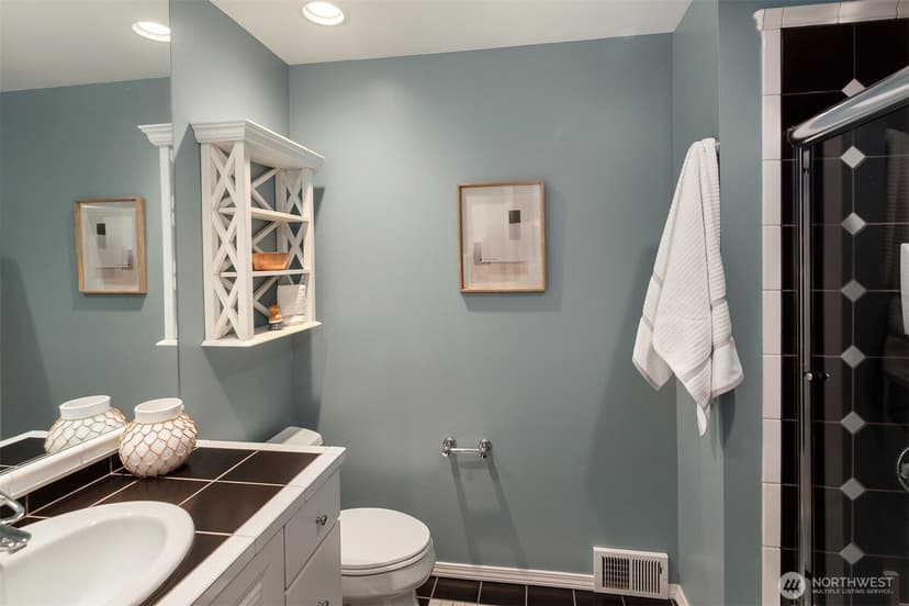 Property photo for 1311 NW 188th Street, Shoreline photo 21