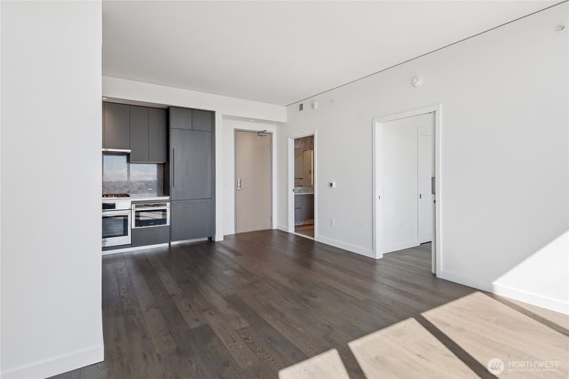 Property photo for 2510 6th Avenue #2705, Seattle photo 13