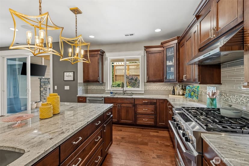 Property photo for 627 SW 185th, Normandy Park photo 6