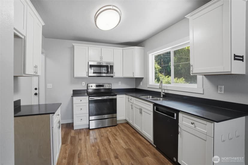 Property photo for 1041 Mitchell Avenue, Port Orchard photo 10