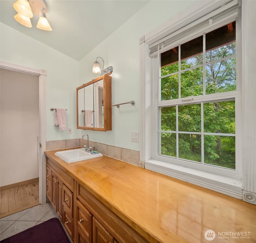 Property photo for 10133 SW 204th Street, Vashon photo 11