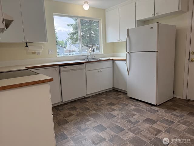 Property photo for 12518 42nd Avenue NE, Marysville photo 5