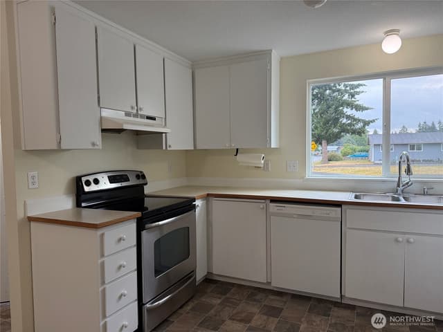 Property photo for 12518 42nd Avenue NE, Marysville photo 4