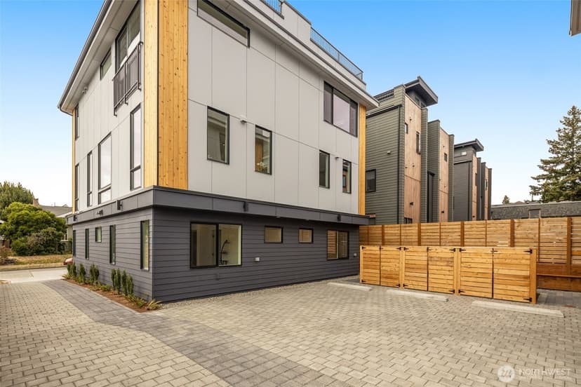 Property photo for 4514 A Corliss Avenue N, Seattle photo 21