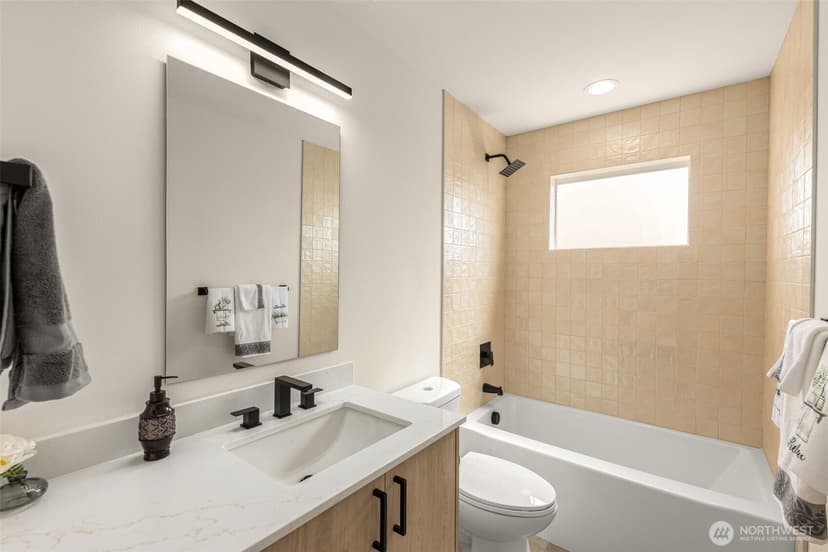 Property photo for 4514 A Corliss Avenue N, Seattle photo 19