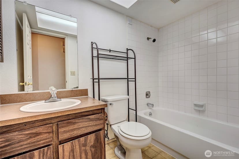 Property photo for 5927 147 Street SW, Edmonds photo 13