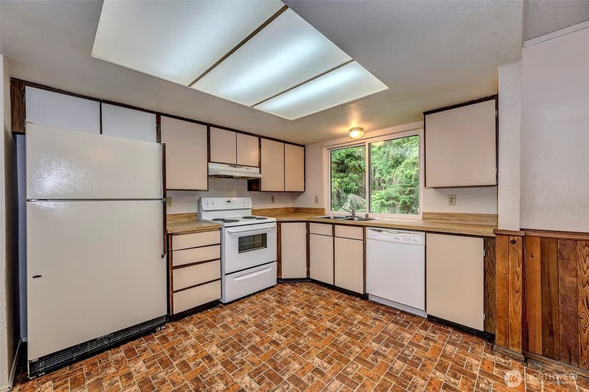 Property photo for 5927 147 Street SW, Edmonds photo 6