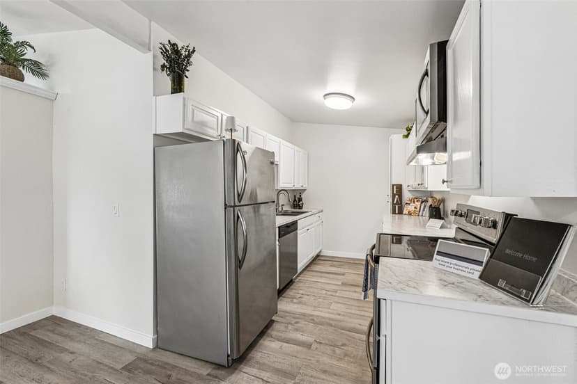 Property photo for 13039 24th Avenue S, Seattle photo 13