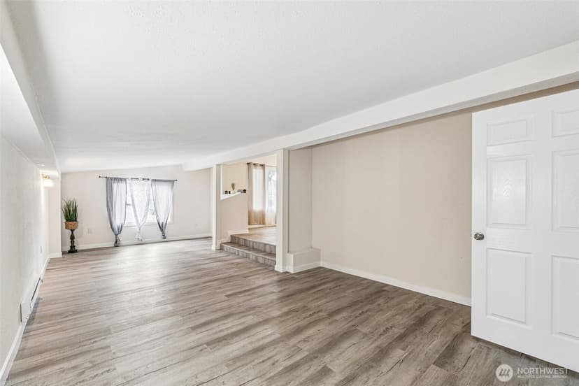 Property photo for 13039 24th Avenue S, Seattle photo 31
