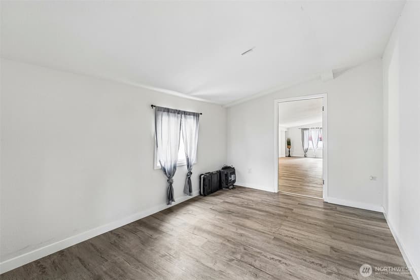 Property photo for 13039 24th Avenue S, Seattle photo 30
