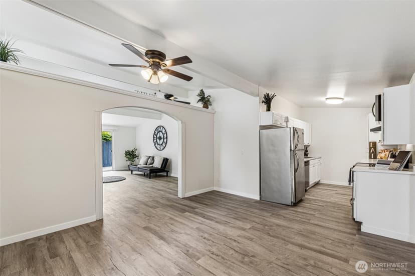 Property photo for 13039 24th Avenue S, Seattle photo 12