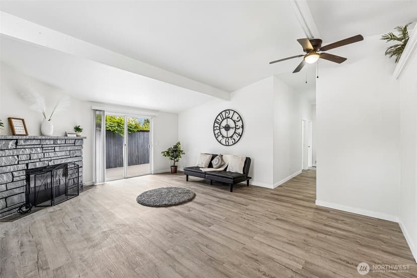 Property photo for 13039 24th Avenue S, Seattle photo 5