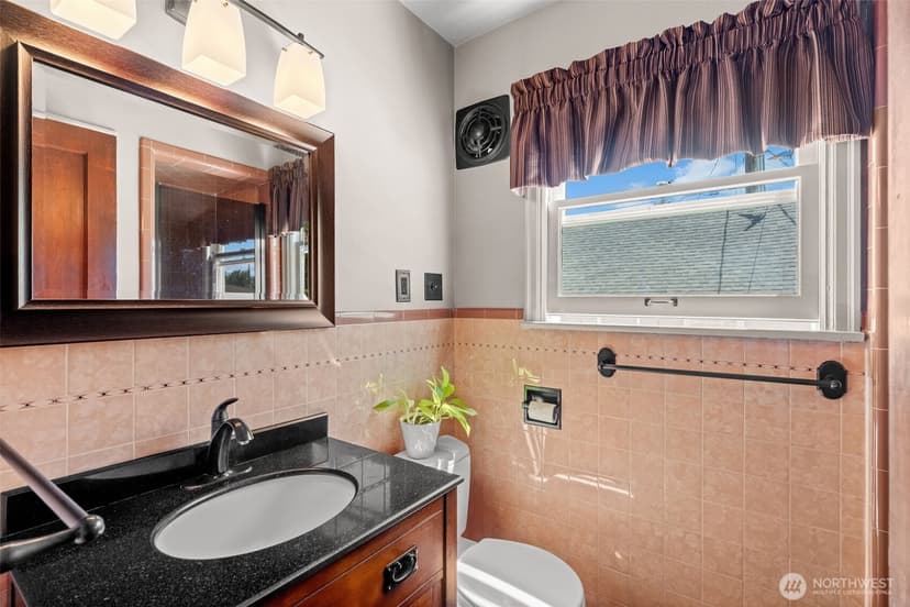 Property photo for 1805 N Union Avenue, Tacoma photo 14