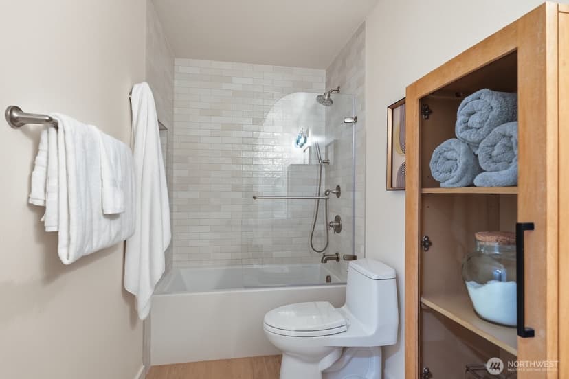 Property photo for 7021 Carmichael Avenue SE, Snoqualmie photo 10