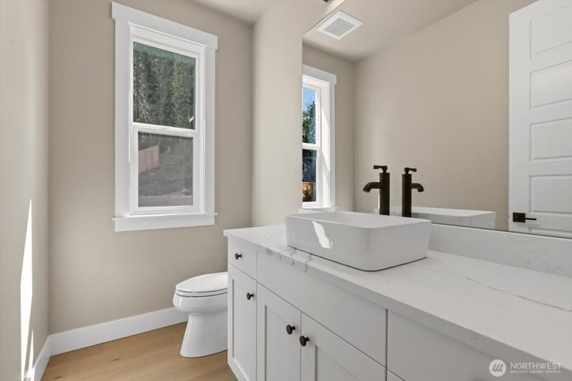 Property photo for 3504 Alaska Road, Brier photo 15