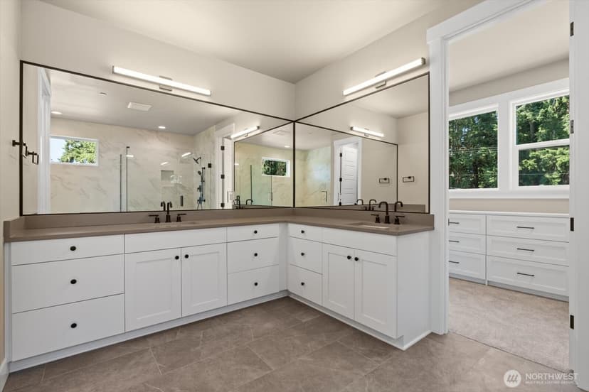 Property photo for 3504 Alaska Road, Brier photo 29