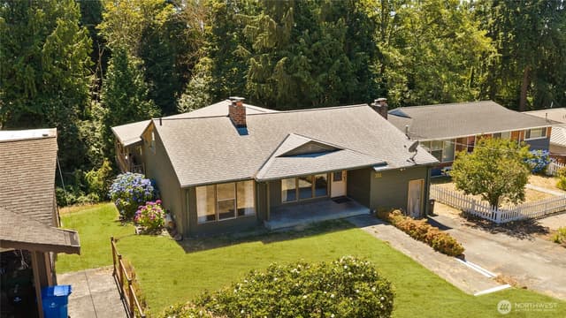 Property photo for 351 NE 163rd, Shoreline photo 4