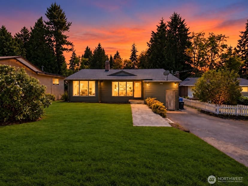 Property photo for 351 NE 163rd, Shoreline photo 3
