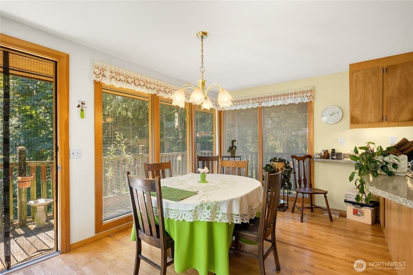 Property photo for 351 NE 163rd, Shoreline photo 16
