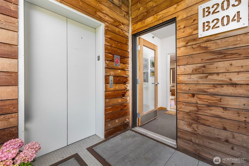 Property photo for 211 Wyatt Way NW #B204, Bainbridge Island photo 6