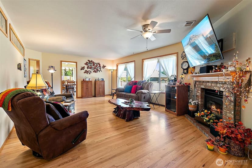 Property photo for 21503 21st Street E, Lake Tapps photo 6