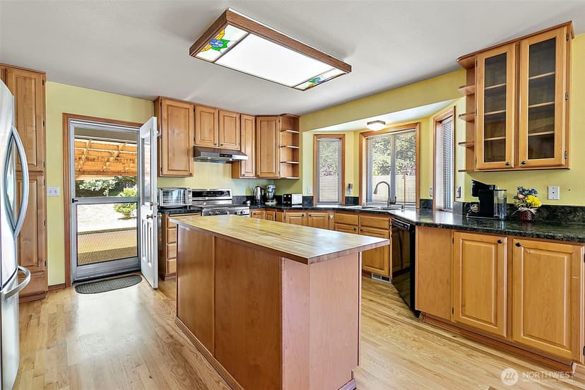 Property photo for 21503 21st Street E, Lake Tapps photo 10