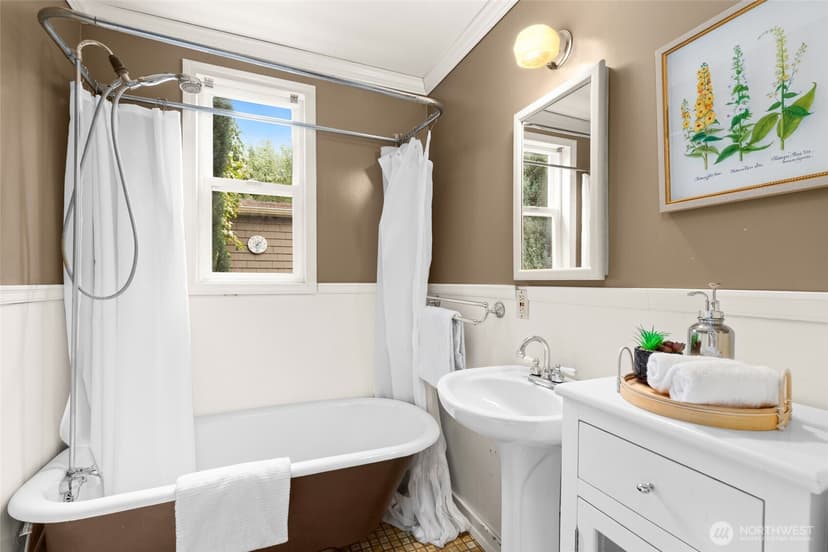 Property photo for 119 N 83rd Street, Seattle photo 14
