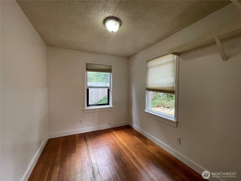 Property photo for 13729 Stone Avenue N, Seattle photo 10