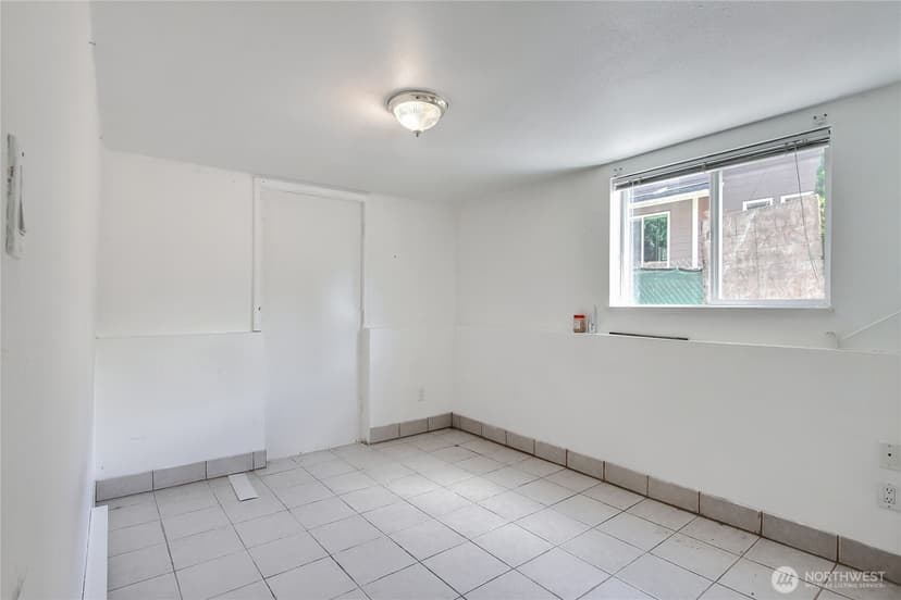 Property photo for 201 E Beech Street, Everett photo 15