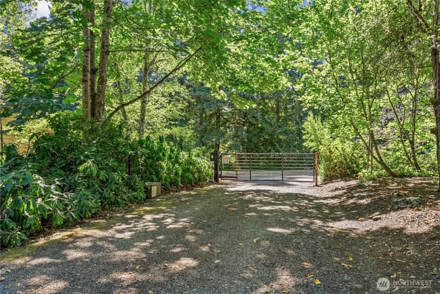 Property photo for 19407 228th Avenue SE, Maple Valley photo 2