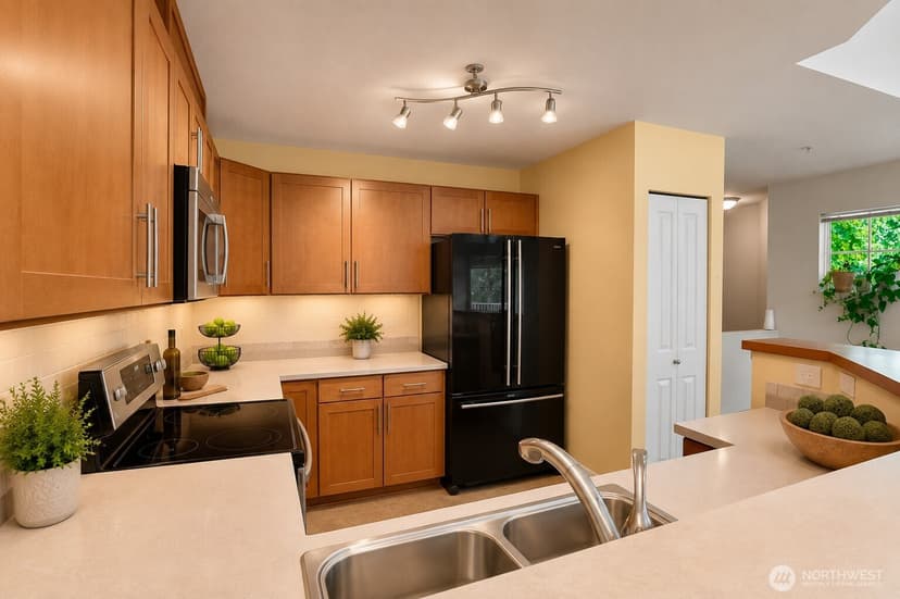 Property photo for 21250 40th Way S #B, SeaTac photo 8