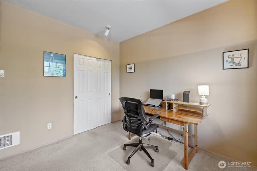 Property photo for 12712 Admiralty Way #B204, Everett photo 19