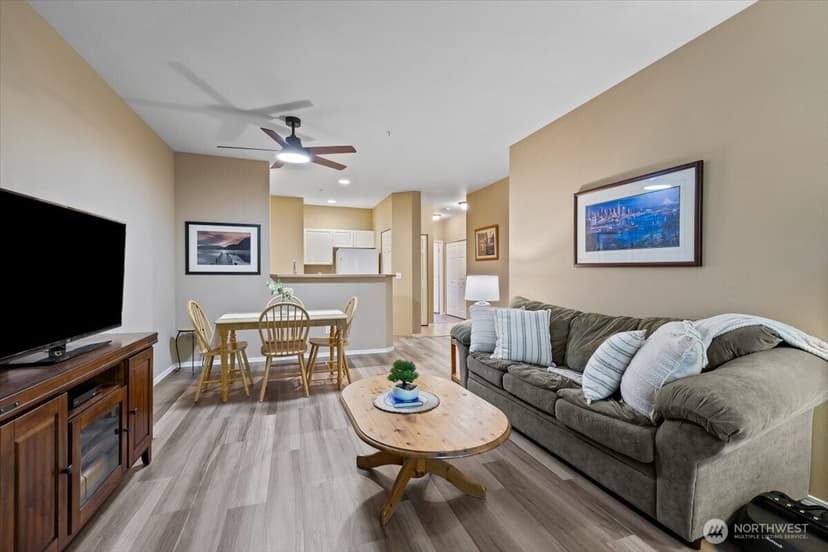 Property photo for 12712 Admiralty Way #B204, Everett photo 6