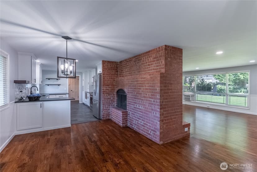 Property photo for 11315 Loma Place SW, Lakewood photo 12