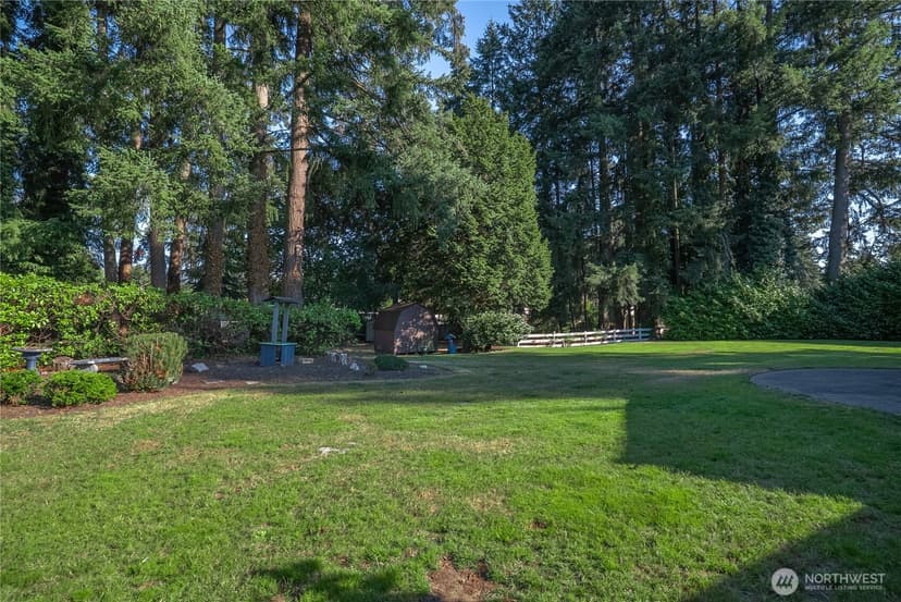 Property photo for 11315 Loma Place SW, Lakewood photo 35