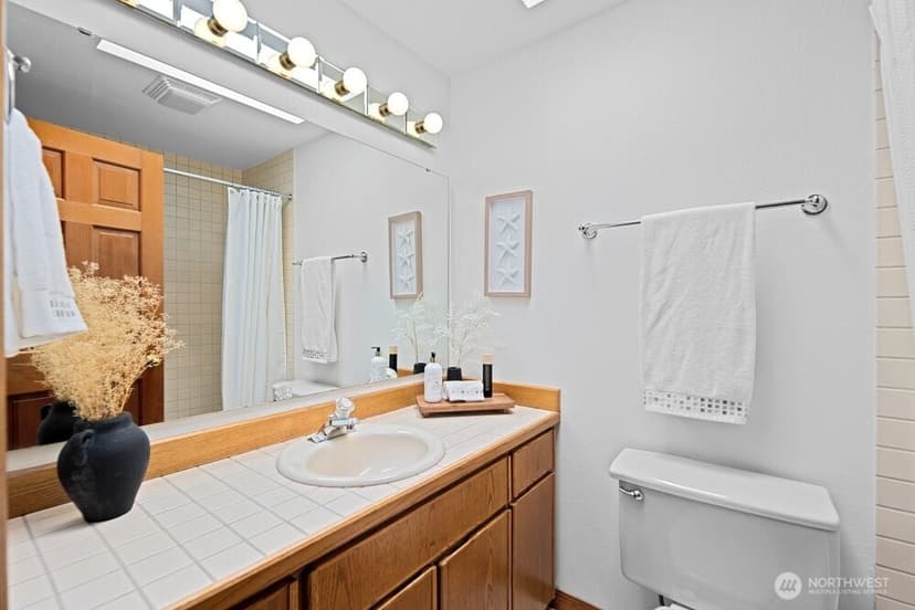 Property photo for 902 7th Avenue S, Edmonds photo 20