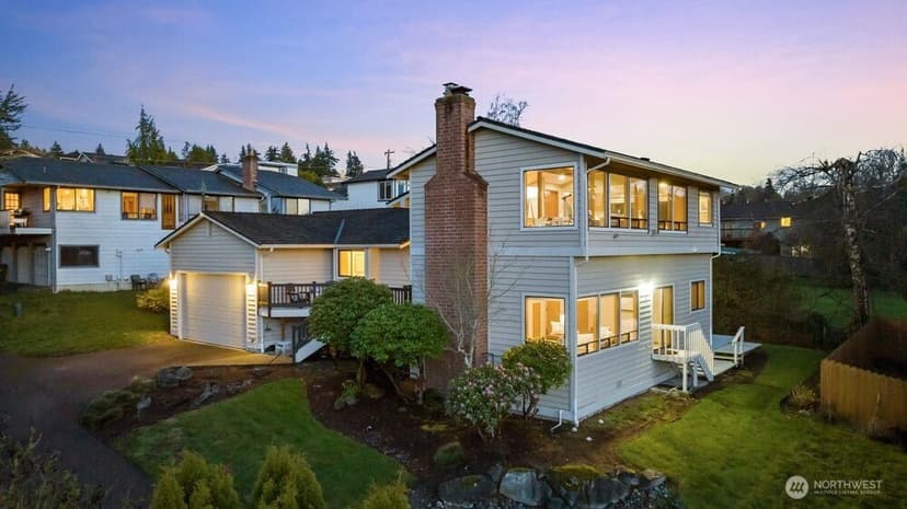 Property photo for 902 7th Avenue S, Edmonds photo 30