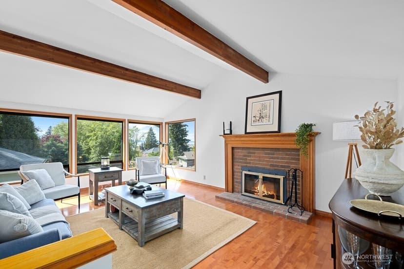 Property photo for 902 7th Avenue S, Edmonds photo 5