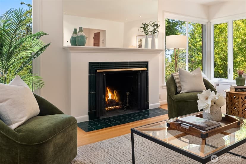 Property photo for 2313 47th Avenue SW, Seattle photo 6