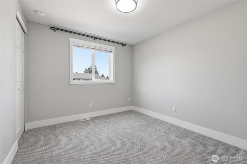 Property photo for 5402 34th Street Loop NE, Tacoma photo 18