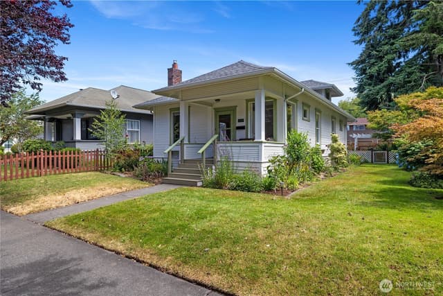 Property photo for 1705 Hoyt Avenue, Everett photo 2