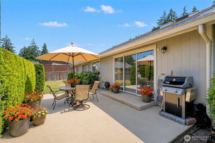 Property photo for 8917 81st Street SW, Lakewood photo 5