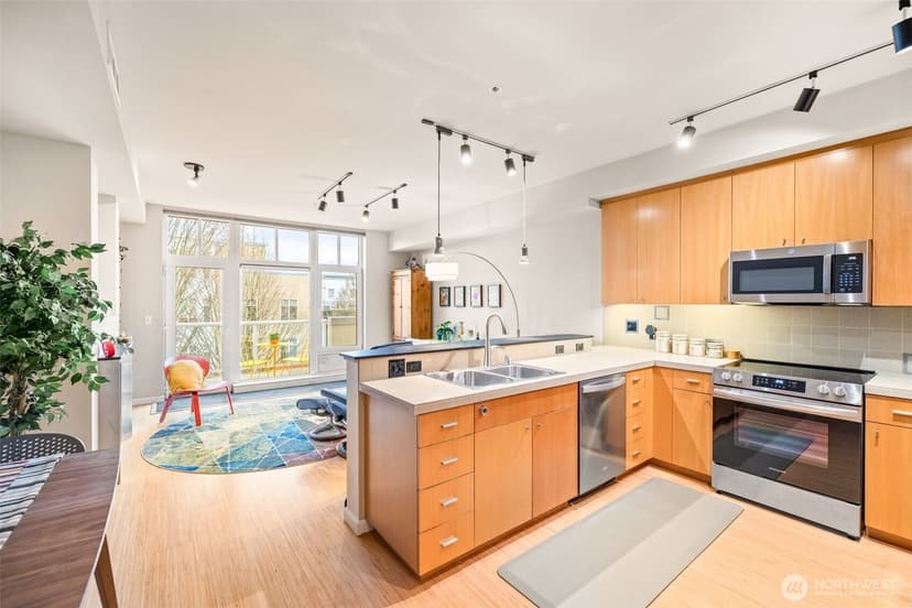 Property photo for 17 W Mercer Street #206, Seattle photo 6