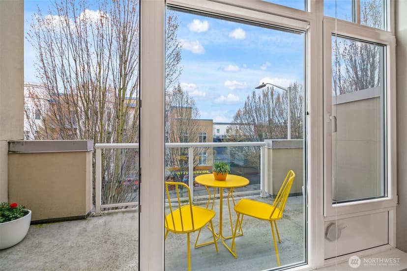 Property photo for 17 W Mercer Street #206, Seattle photo 22