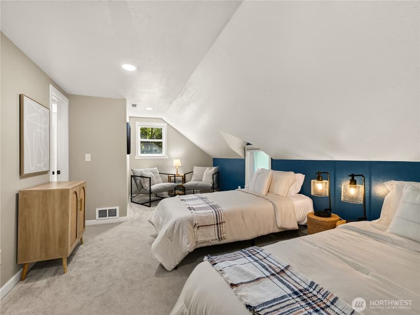 Property photo for 420 222nd Avenue NE, Sammamish photo 23